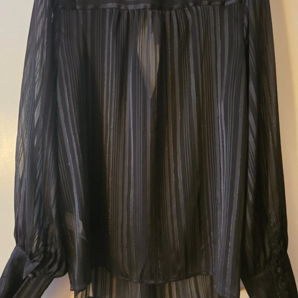 Banana Republic Blouse - NWT - Picture 3 of 6